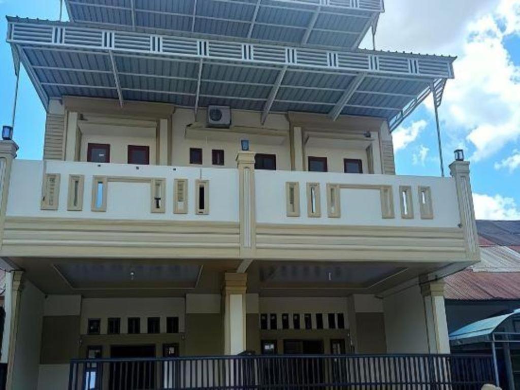 Oyo 2220 Pink'S Guest House Tarutung Exterior photo